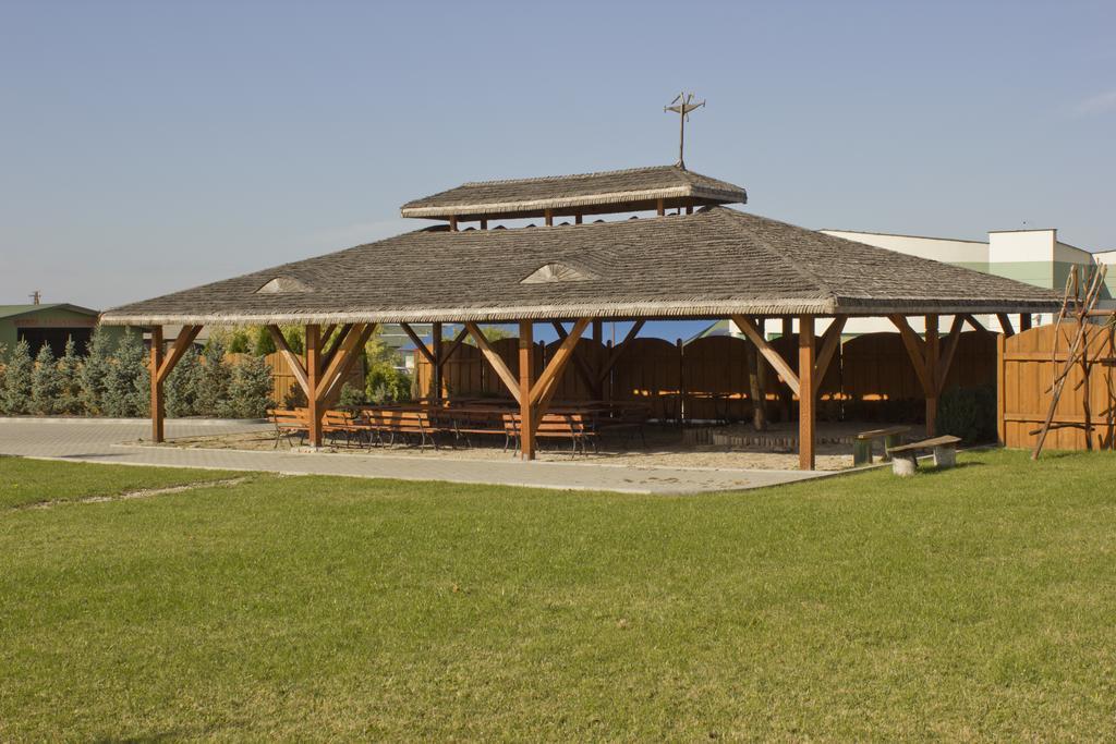 Markiz Lopuszno מראה חיצוני תמונה